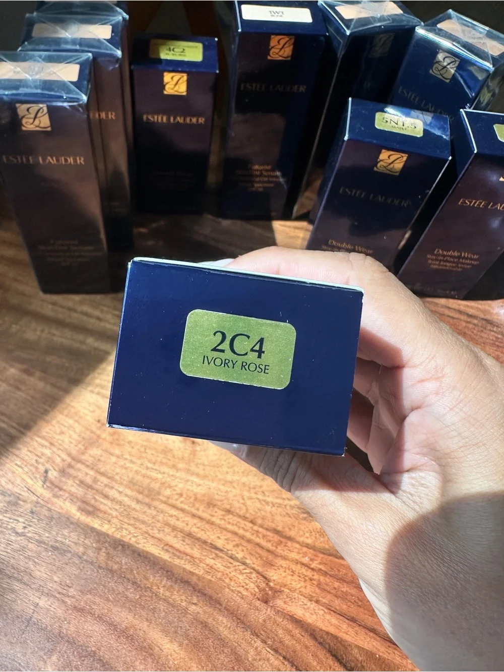 2C4 Ivory Rose - Estee Lauder Double Wear Stay-in-Place Makeup